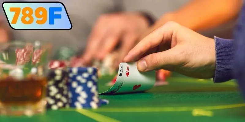 Cách Đánh Phỏm Rắn Và Bí Quyết Bách Thắng Cho Người Mới 3 Bảng thứ tự bài trong Poker từ cao đến thấp
