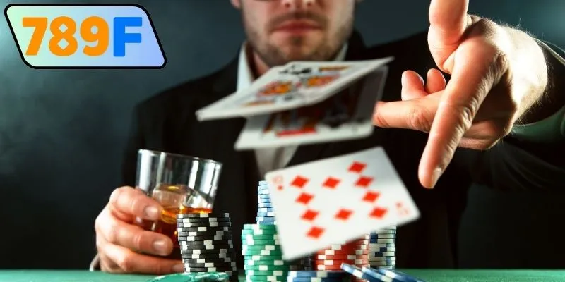 Cách Đánh Phỏm Rắn Và Bí Quyết Bách Thắng Cho Người Mới 3 Cách chơi bài Poker với các biến thể Poker cơ bản